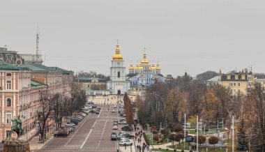 Kyiv şehir merkezindeki Sofievskaya Meydanı