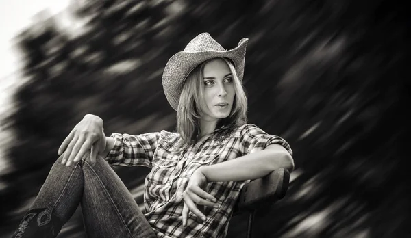 Sexy cowgirl in a hat — Stock Photo, Image