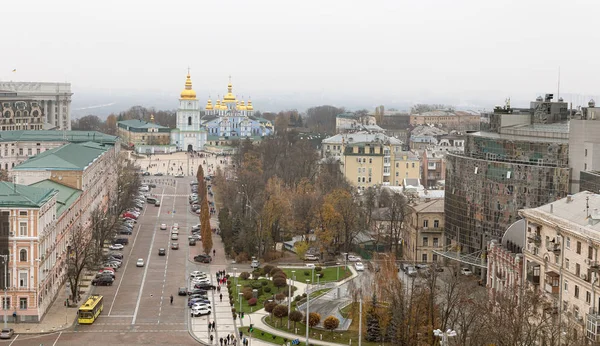 Monasterio de cúpula dorada de San Miguel en Kiev — Foto de Stock