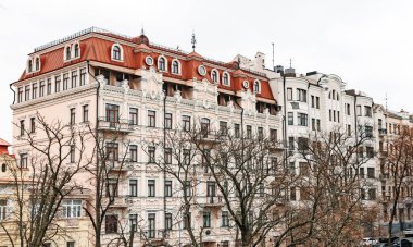 Kyiv 'in eski ve yeni mimarisi