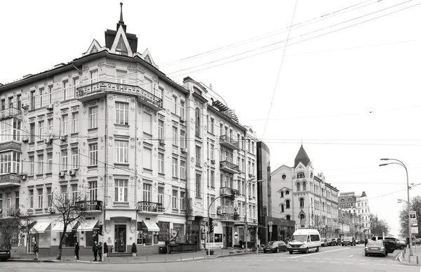 Arquitetura antiga e nova de Kiev — Fotografia de Stock