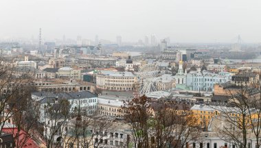 Kyiv 'in Podol ilçesinin şehir manzarası
