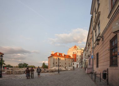 Eski Lublin şehrinin sokakları ve mimarisi