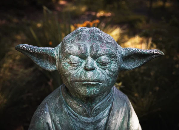 Kyiv Ukraine Jun 2019 Statue Master Yoda Character Fantastic Saga — Stock Photo, Image