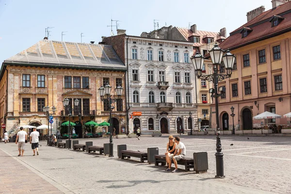 ポーランドのクラクフ 2013年7月27日 古いクラクフの美しい建築 旧クラクフの通り — ストック写真