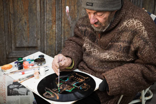 Lviv Ukraine März 2019 Lviv Straßenszene Älterer Mann Auf Flohmarkt — Stockfoto
