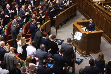 Kyiv, Ukrayna - Mar. 04, 2020: Ukraynalı Verkhovna Rada 'nın oturumu sırasında Ukrayna Devlet Başkanı Volodymyr Zelensky