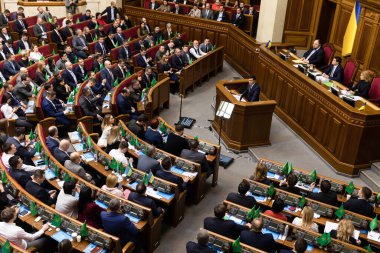 Kyiv, Ukrayna - Mar. 04, 2020: Ukraynalı Verkhovna Rada 'nın oturumu sırasında Ukrayna Devlet Başkanı Volodymyr Zelensky