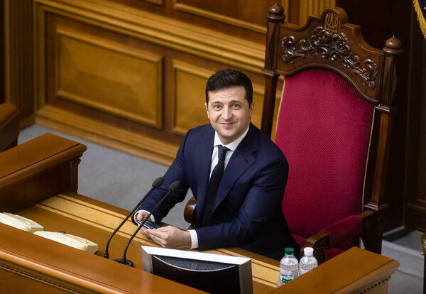 КИЕВ, Украина - Мар. 04, 2020: Президент Украины Владимир Зеленский во время сессии Верховной Рады Украины
