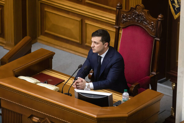 КИЕВ, Украина - Мар. 04, 2020: Президент Украины Владимир Зеленский во время сессии Верховной Рады Украины

