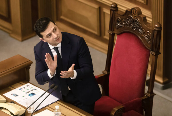 КИЕВ, Украина - Мар. 04, 2020: Президент Украины Владимир Зеленский во время сессии Верховной Рады Украины
