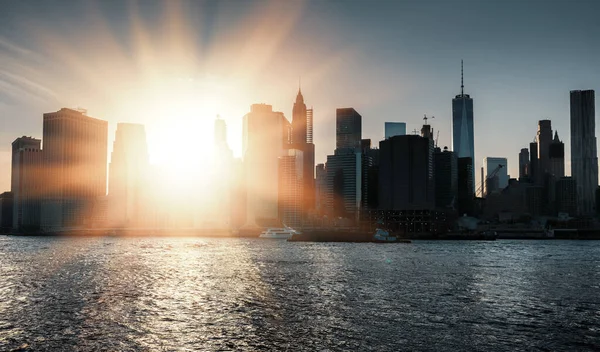 Панорамный Вид Манхэттен Через Реку Ист — стоковое фото