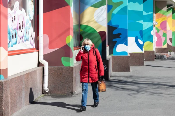 Kijów Ukraina Marzec 2020 Ulice Kijowa Podczas Epidemii Koronawirusów Ludzie — Zdjęcie stockowe