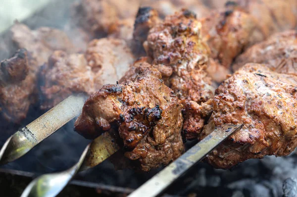 Meat Skewers Marinated Shashlik Preparing Barbecue Grill Charcoal Appetizing Meat — Stock Photo, Image