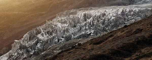 Gletsjer i Nepal bjerge - Stock-foto