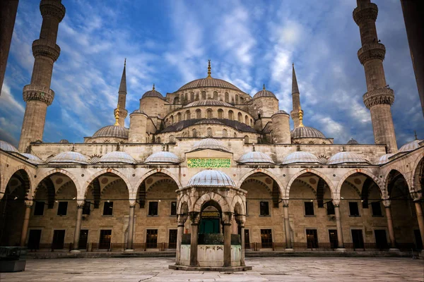 Mezquita Azul Sultanahmet Estambul Turquía Mezquita Sultan Ahmed Cielo Azul — Foto de Stock