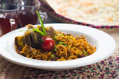 Kabsa kızarmış şehriye