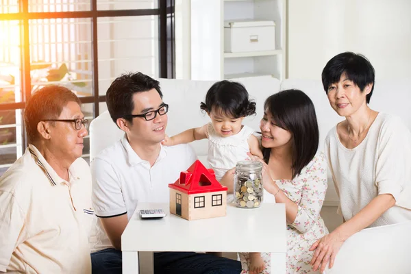 Asiático família finanças conceito foto — Fotografia de Stock