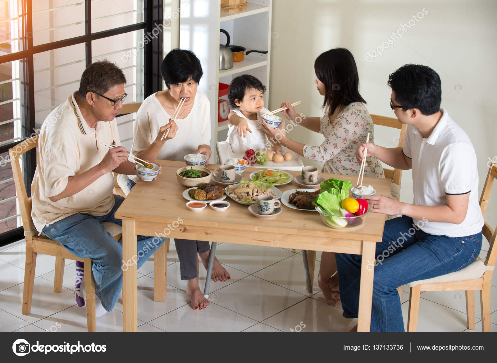 Chinese Family Having Lunch Stock Photo Image By C Yuliang11