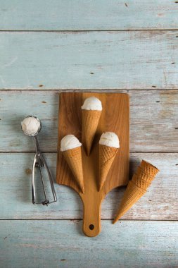 Vanilyalı dondurma. 