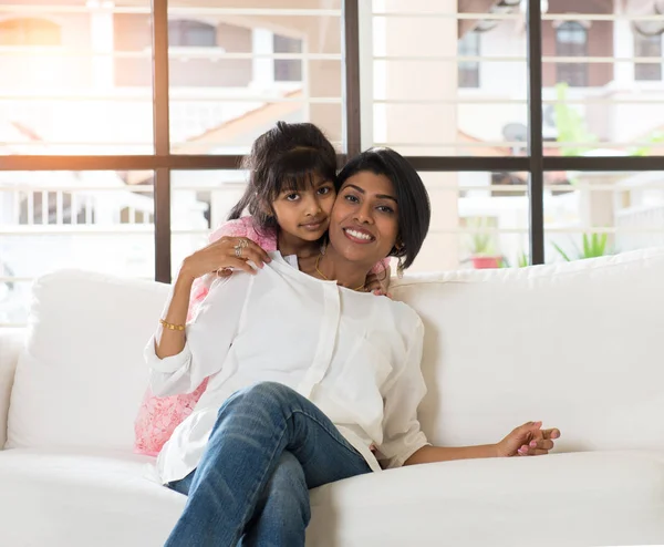 Madre e figlia legame — Foto Stock