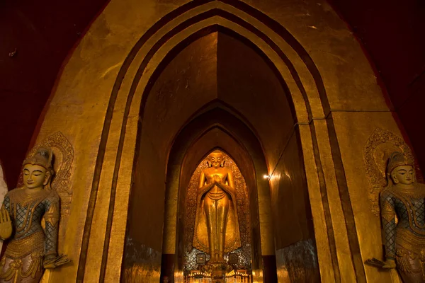 バガンのインテリアのアーナンダ寺院 — ストック写真
