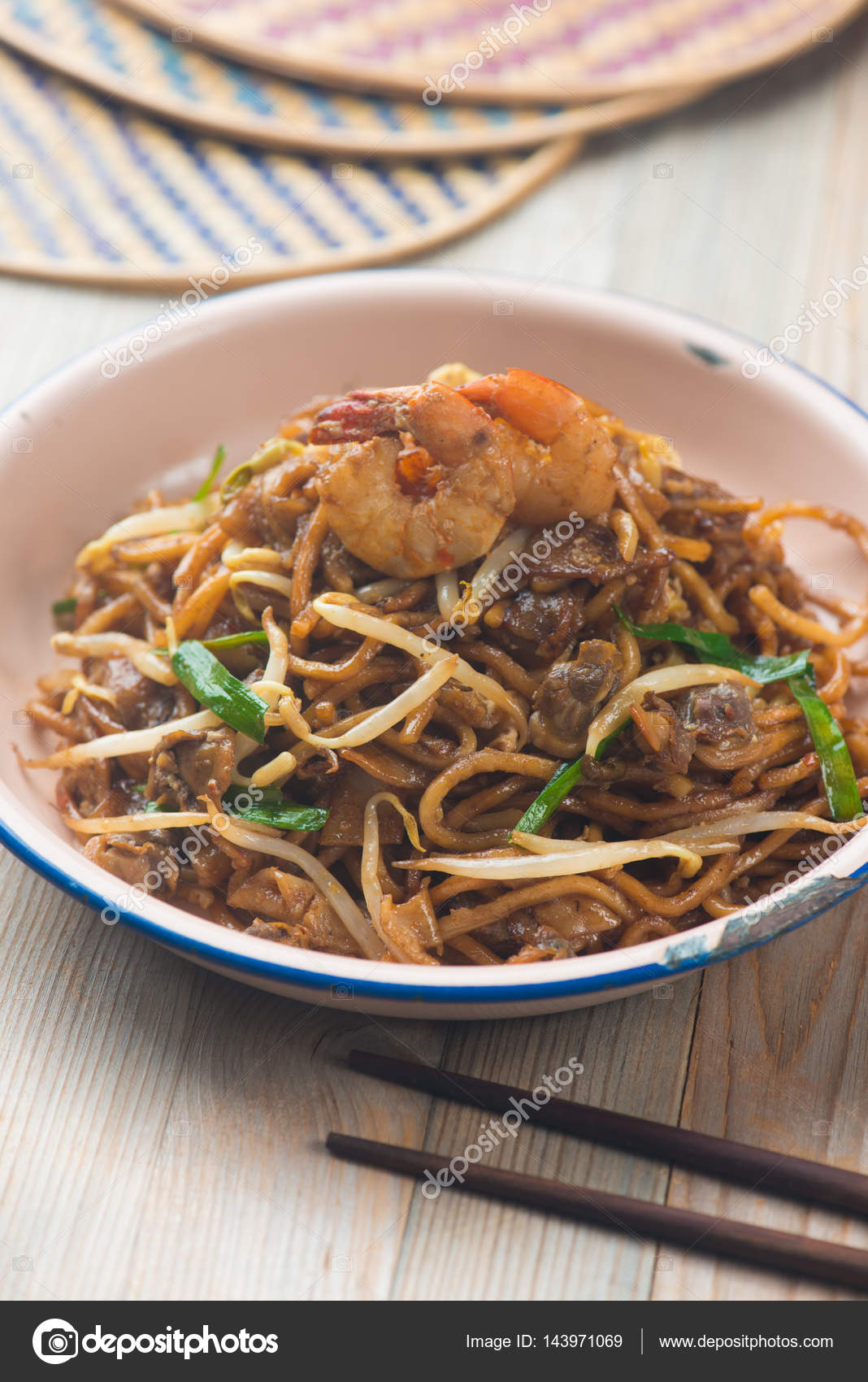 Fried Penang Char Kuey Teow Stock Photo by ©yuliang11 143971069