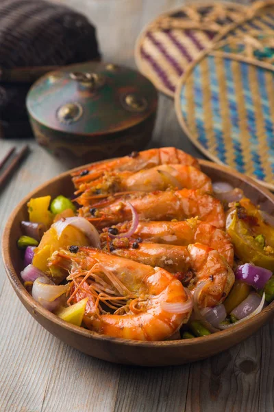 Gambas de chile en un entorno tradicional — Foto de Stock