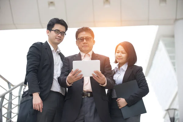 Asian business team — Stock Photo, Image