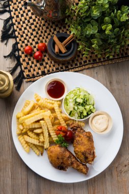 Arapça kızarmış tavuk