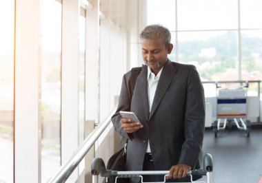 Havaalanında Hintli işadamı