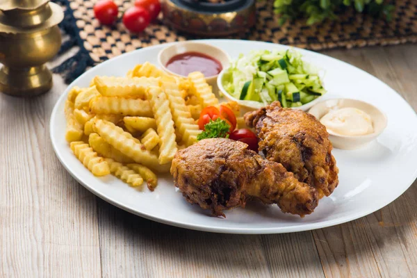 Arabiska stekt kyckling — Stockfoto