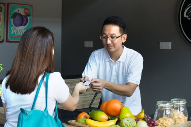 Çift bakkal satın alma