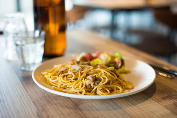 Vynikající plody moře špagety — Stock fotografie