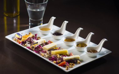 İtalyan peynir ve soslar 