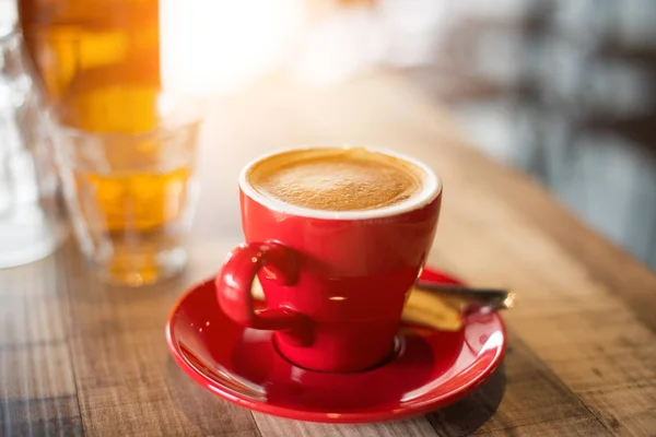 Varmt latte kaffe — Stockfoto