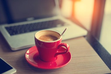 Kızıl kahve fincan 