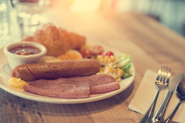 Lezzetli İngiliz kahvaltısı 