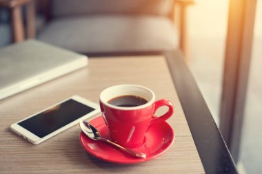 laptop ve kahve Kupası 