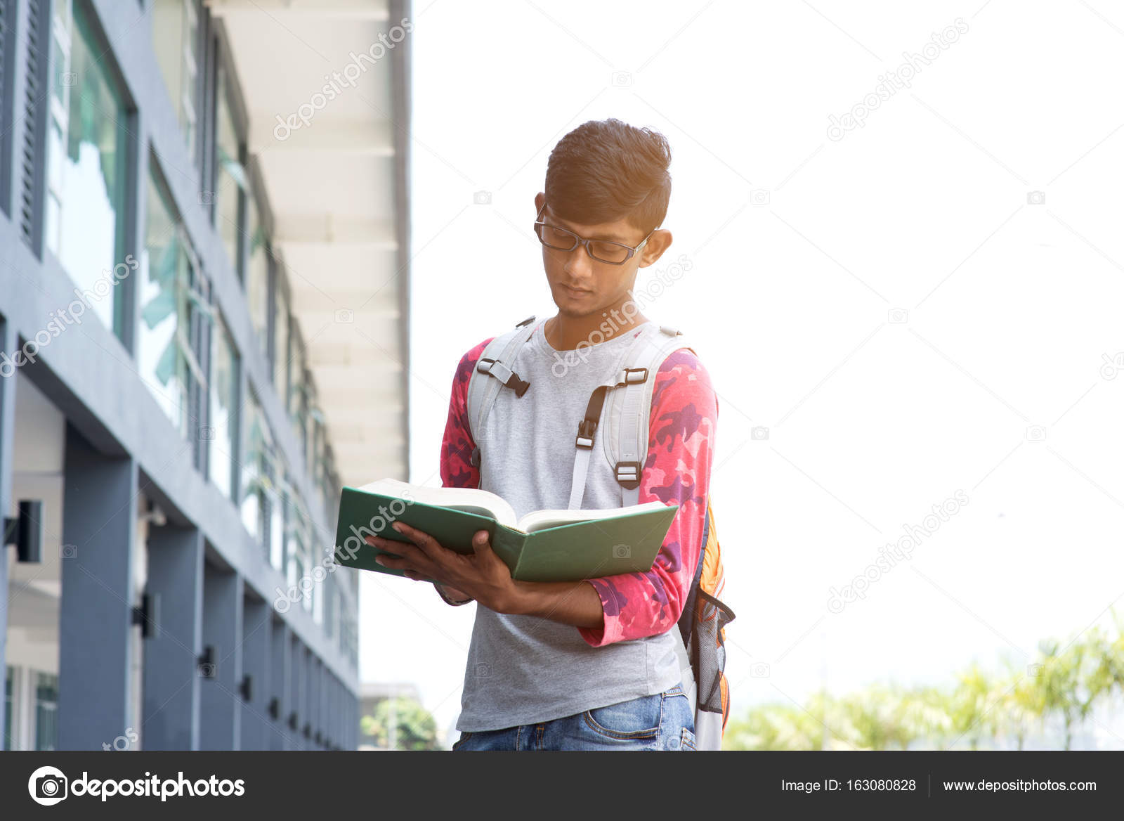 High school student with book — Stock Photo © yuliang11 #163080828, image size:1600x1168