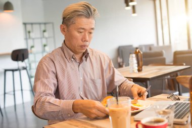 Kahvaltı iş adamı