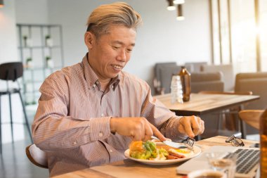 Kahvaltı iş adamı