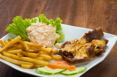 Peynirli tavuk biftek 