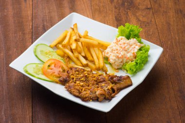 Peynirli tavuk biftek 