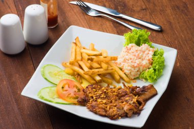 Peynirli tavuk biftek 