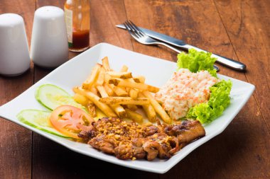 Peynirli tavuk biftek 