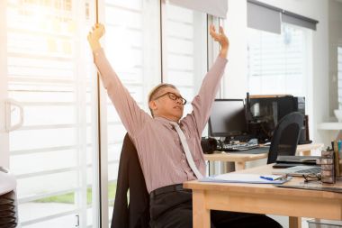 işadamı uykulu hissediyorum 