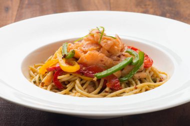 spagetti Füme somon ile