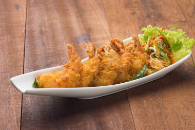 Kızarmış tereyağı karides 