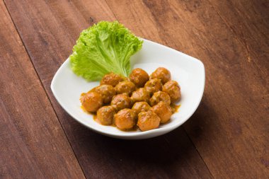 Körili balık topları 